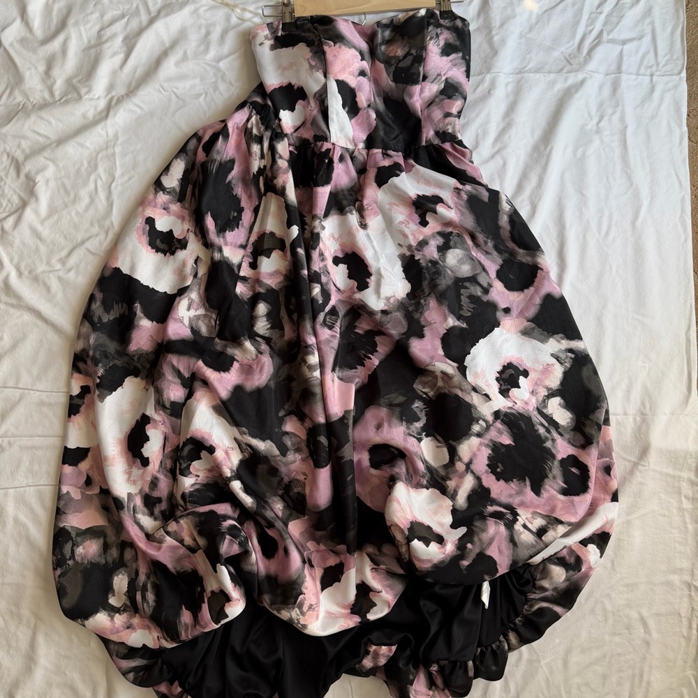 VENUS Pink and Black Bubble-Skirt Strapless Dress